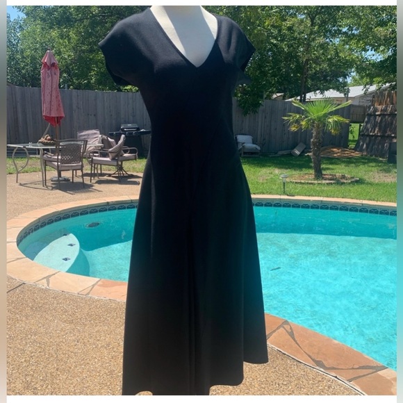 Maeve Dresses & Skirts - Maeve Black V-Neck Midi Dress